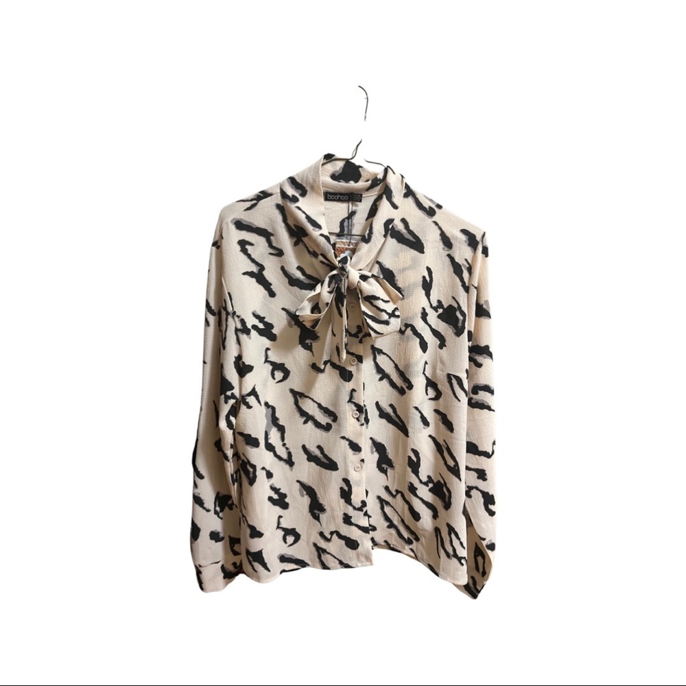 NWT- Womens blouse